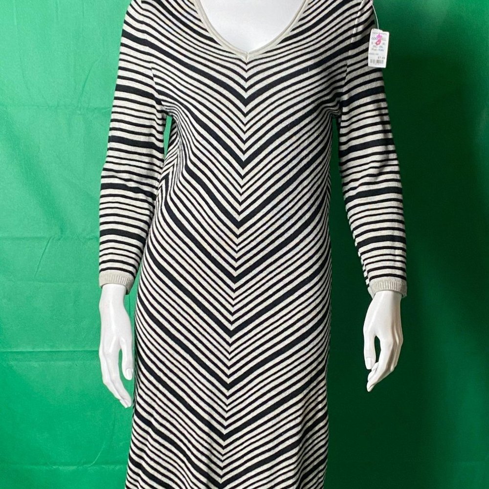 MAX STUDIO V-Neck Sweater Dress Black & Gray L